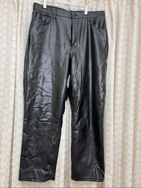 Abercrombie & Fitch Black Faux Leather Cropped Pants